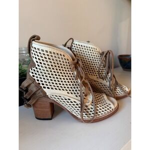 Freebird by Steven Women's Leather Benin Cutout Peep Toe Heeled Booties Size 8